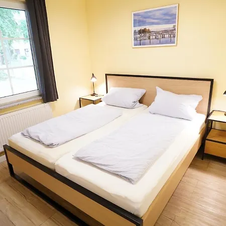 Ferienhausanlage * Flessenow